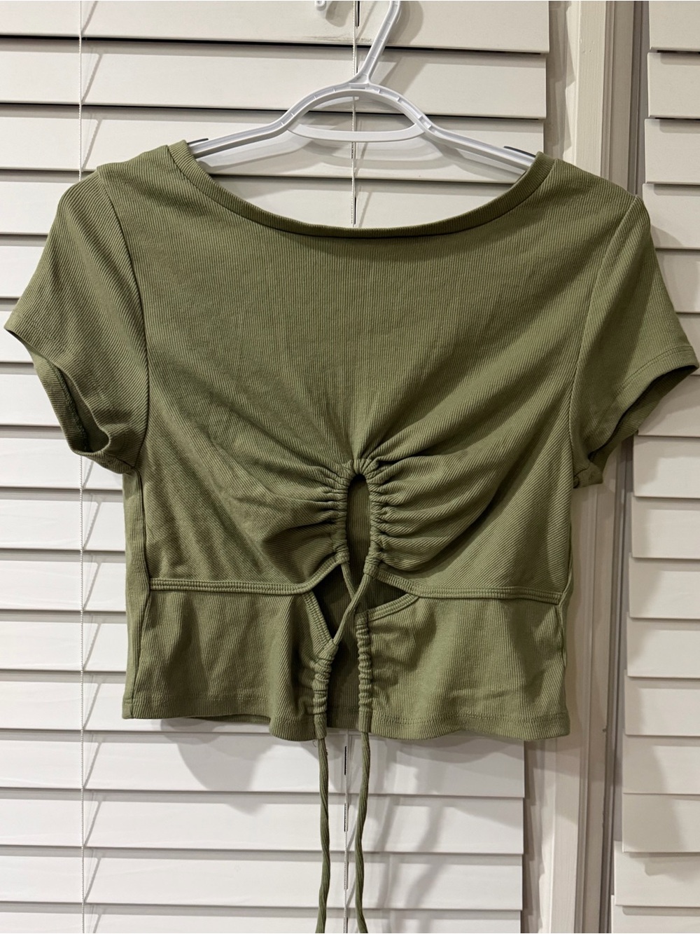 Aeropostale Olive Green Ruched Drawstring Crop Top Size Large 💚